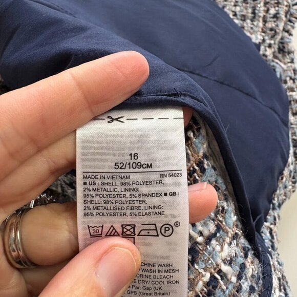 BR Blue and White Tweed Blazer - Picture 11 of 14